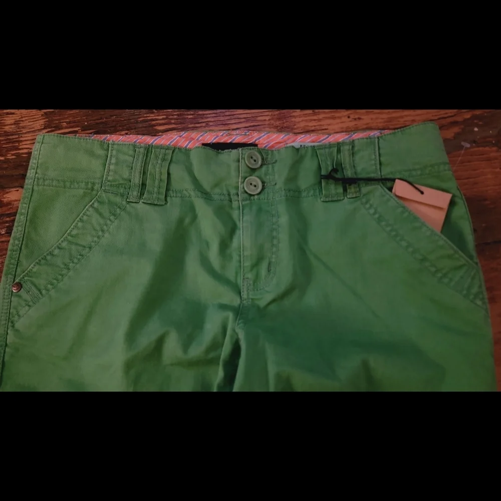 Sanctuary Scout Knicker Grass Green Mid-Length Bermuda Surplus Utility Shorts 32 - Picture 2 of 11